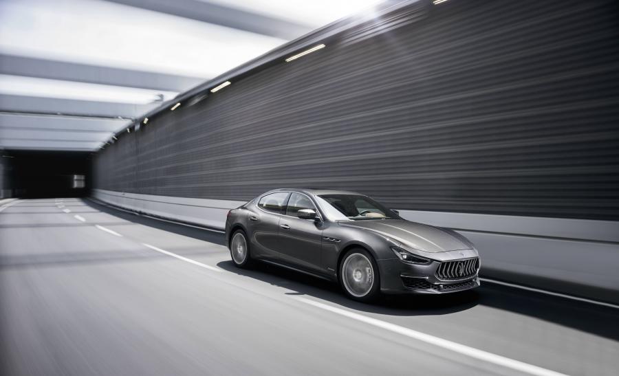  Maserati Ghibli S GranLusso 2017 года  (фото 4 из 45)